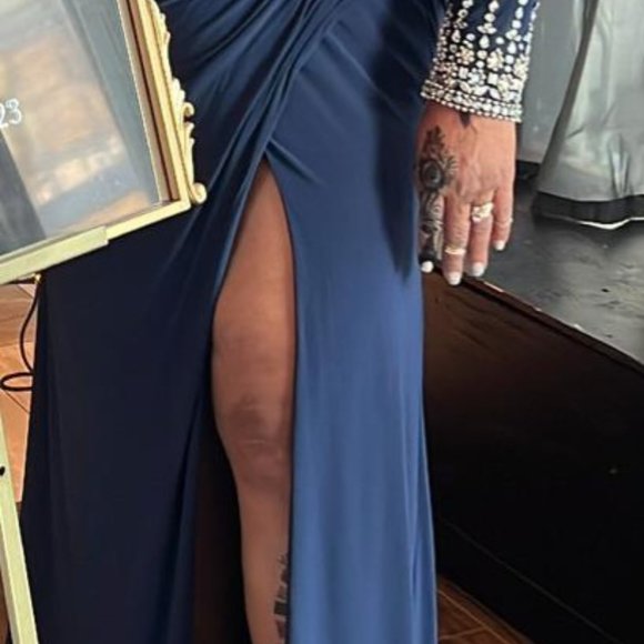 Mac Duggal Formal Dress - Picture 4 of 4